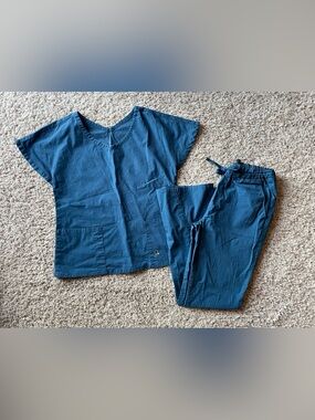 JAANUU Women’s Navy Blue Scrub Set Size XS